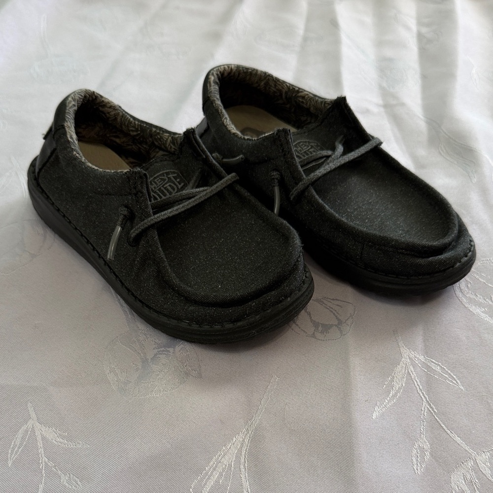 Hey Dude Youth K12 Black Wally SEE DESCRIPTION